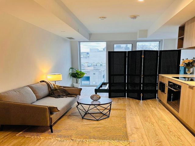 535 - 2020 Bathurst St