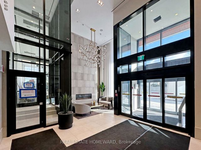 535 - 2020 Bathurst St