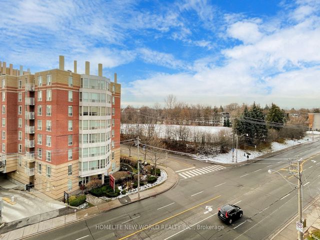518 - 250 Lawrence Ave