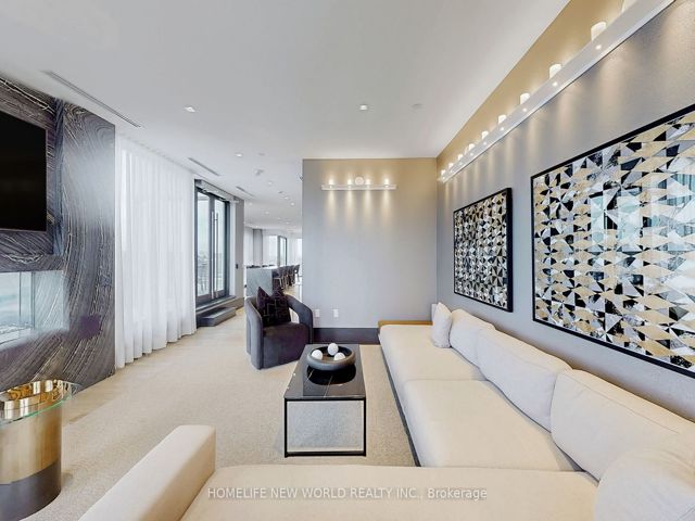 518 - 250 Lawrence Ave