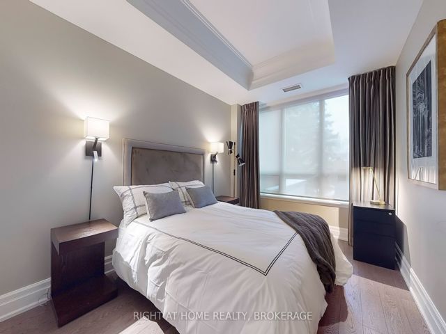 307 - 155 St Clair Ave W