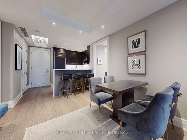 307 - 155 St Clair Ave W