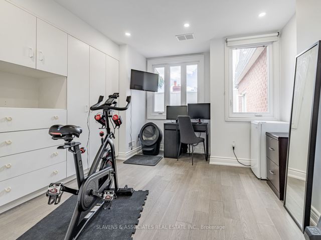 1 - 1356 Bathurst St