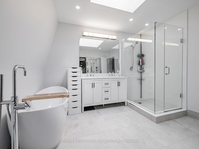 1 - 1356 Bathurst St