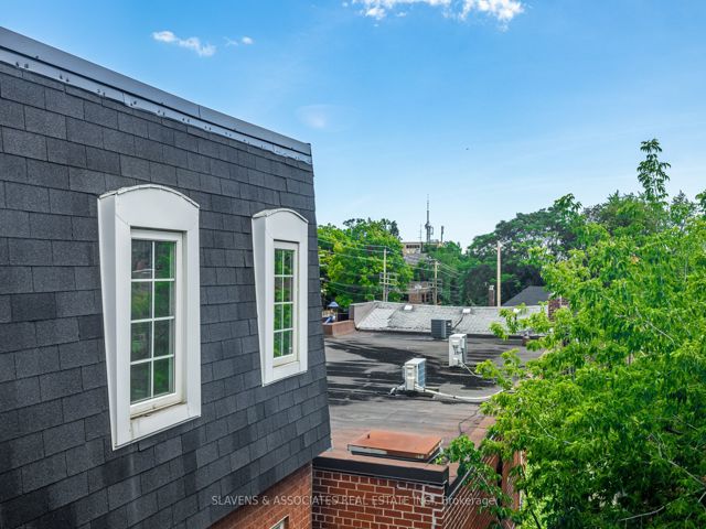 1 - 1356 Bathurst St