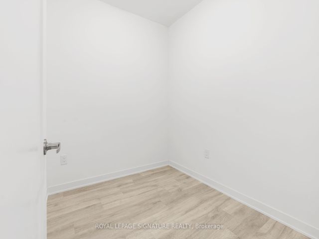 230 - 121 Lower Sherbourne St