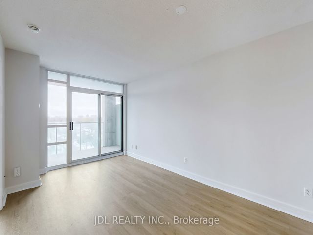 811 - 18 Harrison Garden Blvd