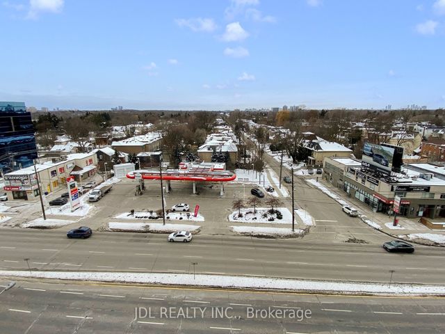 811 - 18 Harrison Garden Blvd