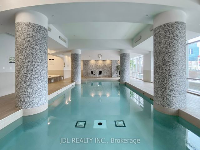 811 - 18 Harrison Garden Blvd