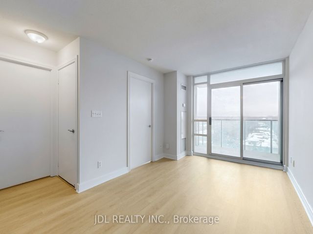 811 - 18 Harrison Garden Blvd