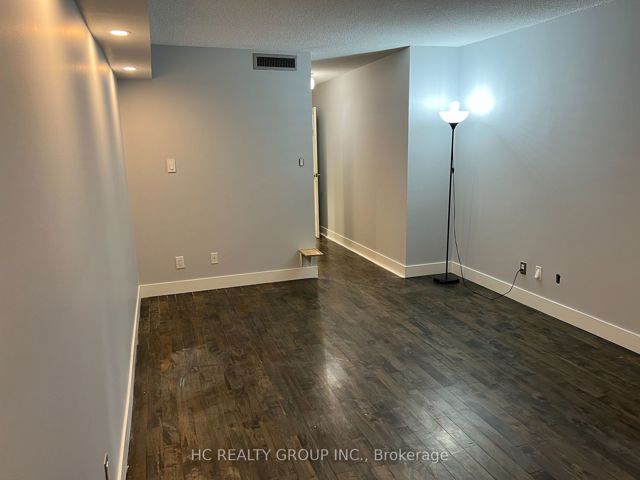 301 - 55 Wellesley St E