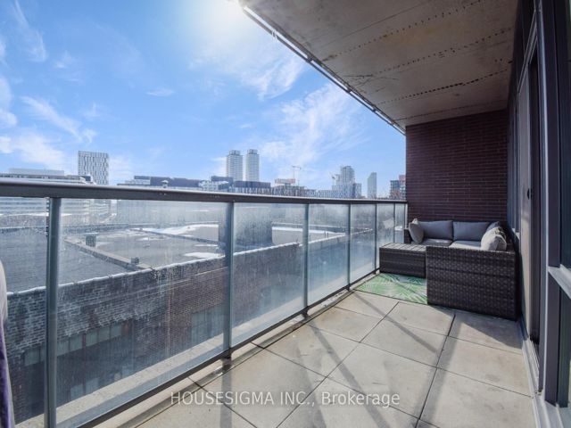 506 - 569 King St E