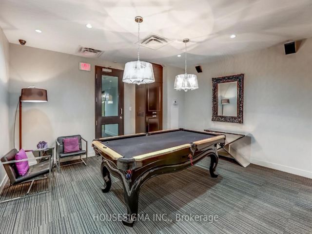 506 - 569 King St E
