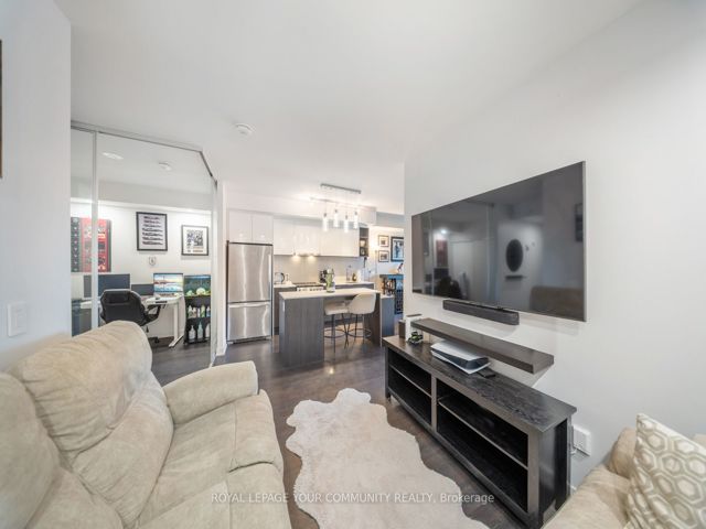 555 - 31 Tippett Rd