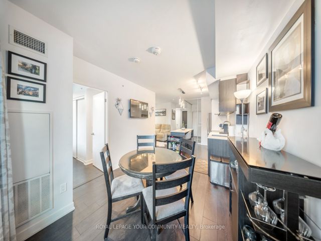 555 - 31 Tippett Rd