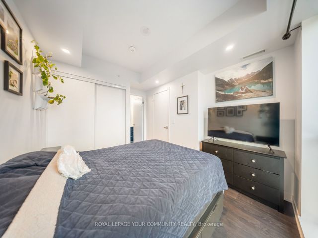 555 - 31 Tippett Rd