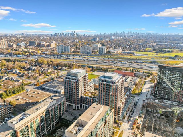 555 - 31 Tippett Rd