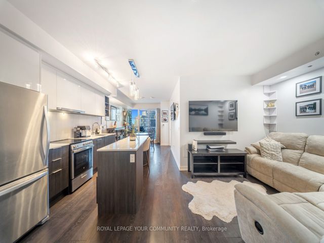 555 - 31 Tippett Rd