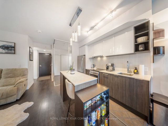 555 - 31 Tippett Rd