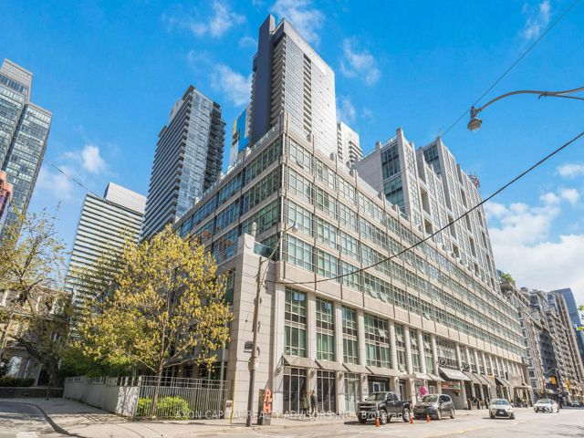 G11 - 350 Wellington St W