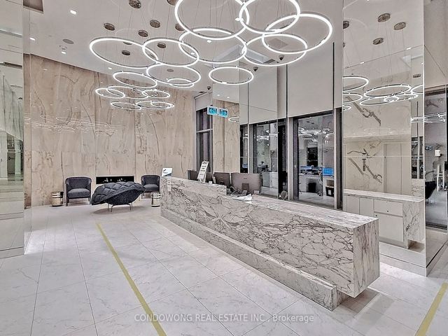 939 - 251 Jarvis St
