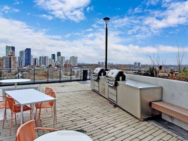 939 - 251 Jarvis St