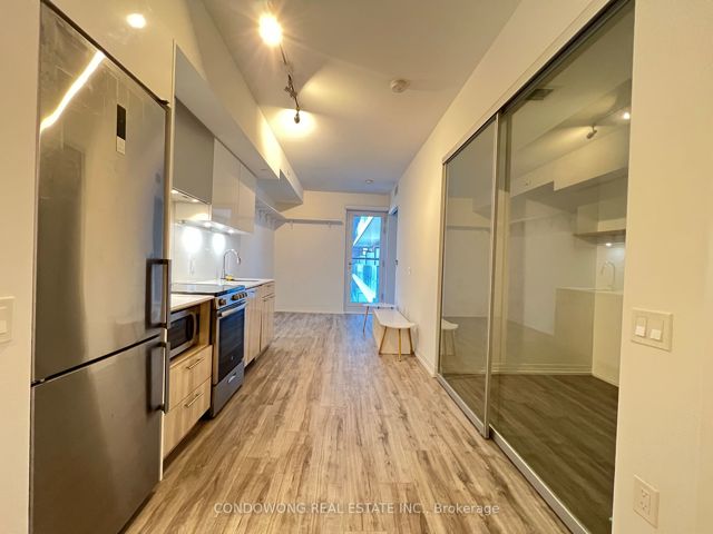 939 - 251 Jarvis St