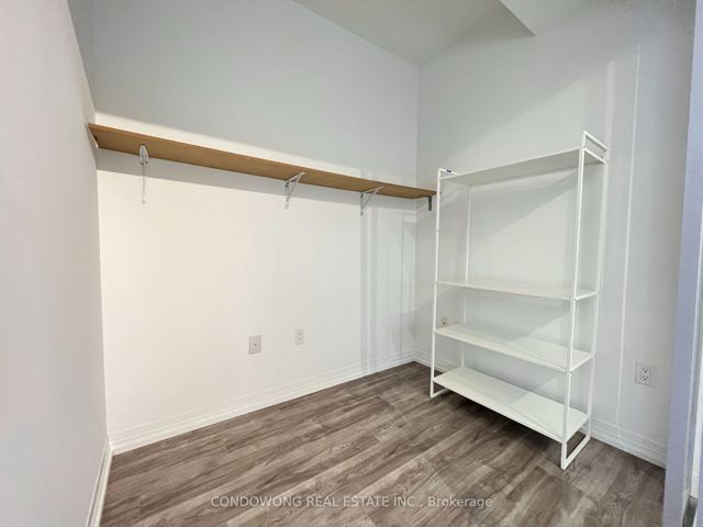 939 - 251 Jarvis St