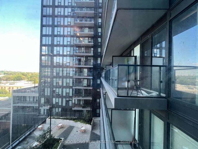 939 - 251 Jarvis St