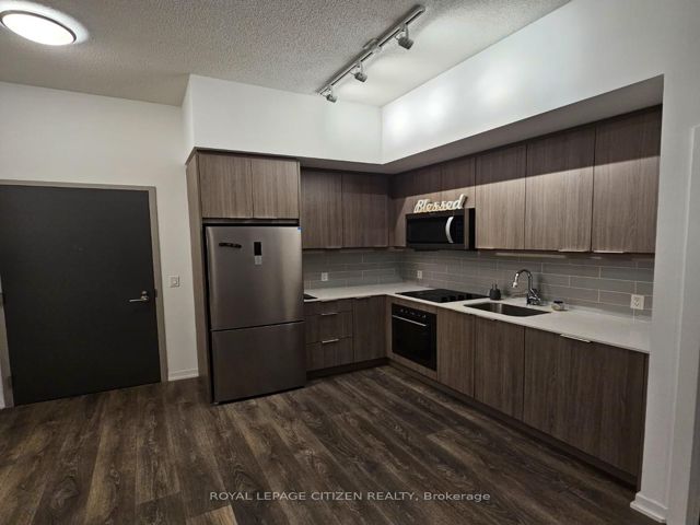 108 - 36 Forest Manor Rd