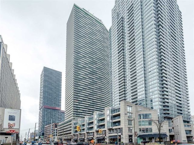 4311 - 2221 Yonge St