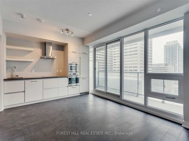4311 - 2221 Yonge St