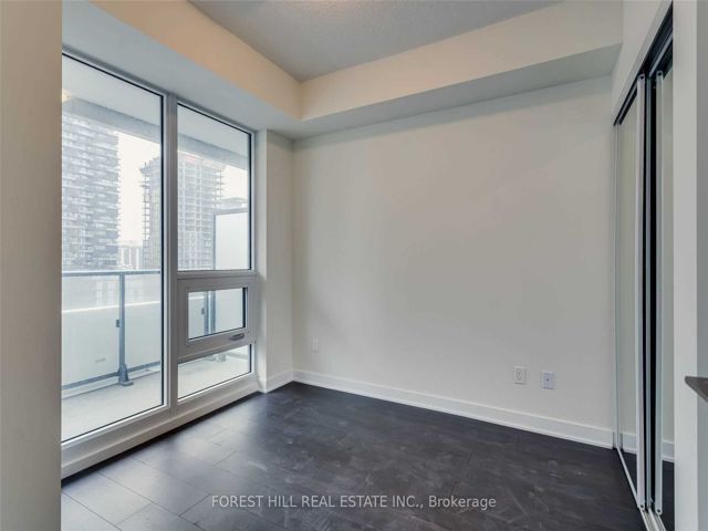 4311 - 2221 Yonge St