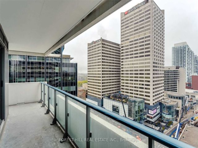 4311 - 2221 Yonge St