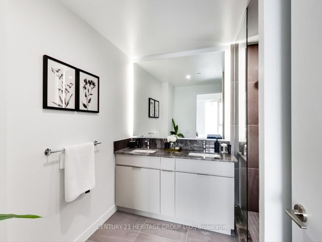907 - 185 Alberta Ave