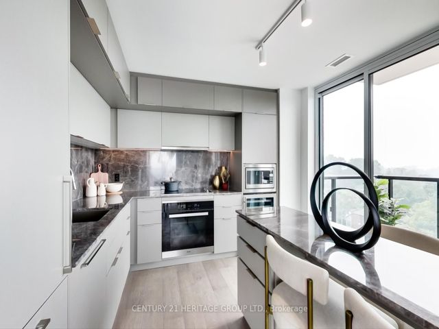 907 - 185 Alberta Ave