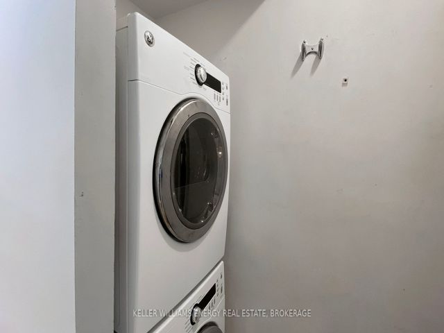 1512 - 7 Concorde Pl