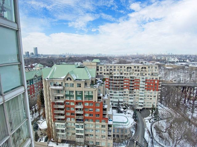 1512 - 7 Concorde Pl
