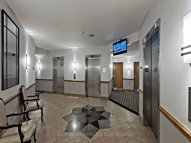 1512 - 7 Concorde Pl