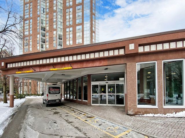 1512 - 7 Concorde Pl