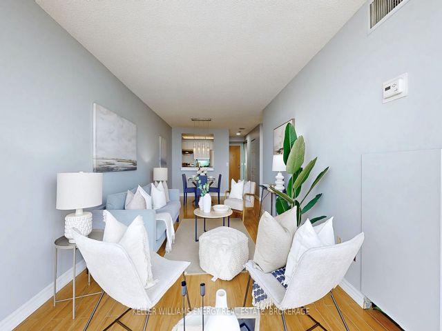 1512 - 7 Concorde Pl