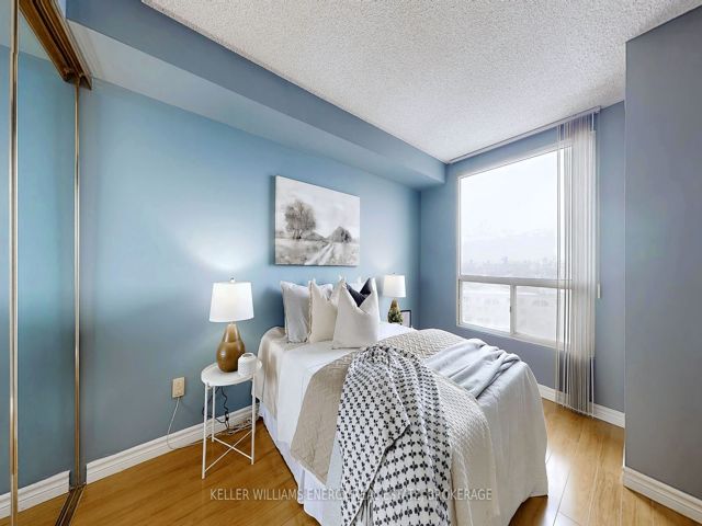 1512 - 7 Concorde Pl