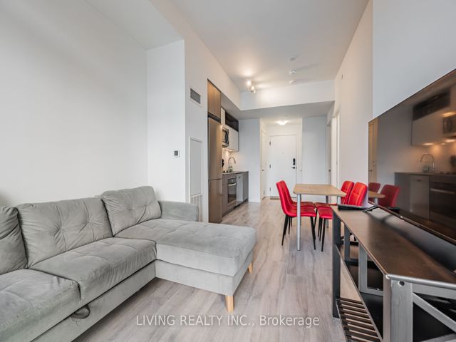 1562 - 121 Lower Sherbourne St