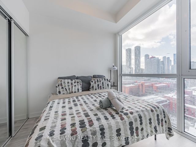 1562 - 121 Lower Sherbourne St
