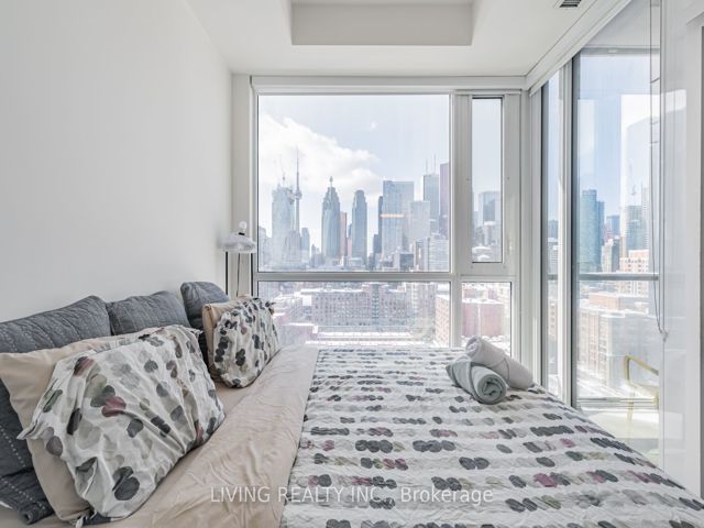 1562 - 121 Lower Sherbourne St