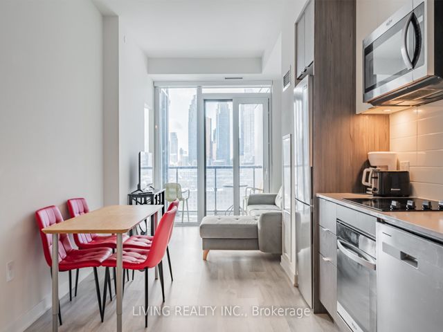 1562 - 121 Lower Sherbourne St