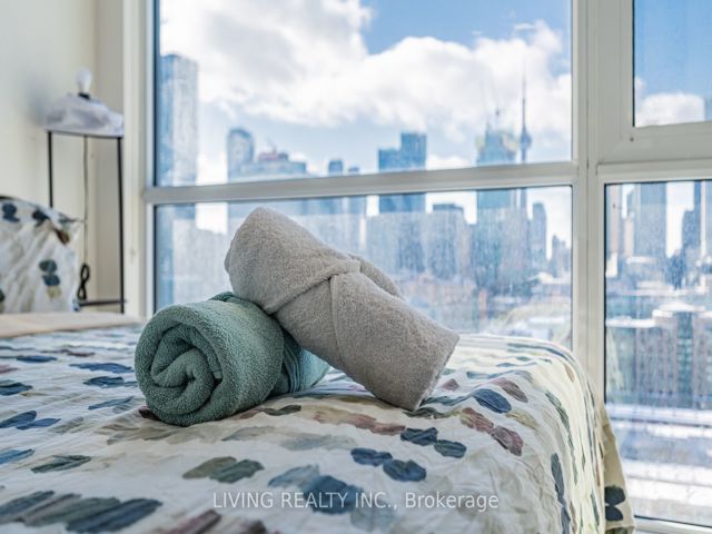 1562 - 121 Lower Sherbourne St