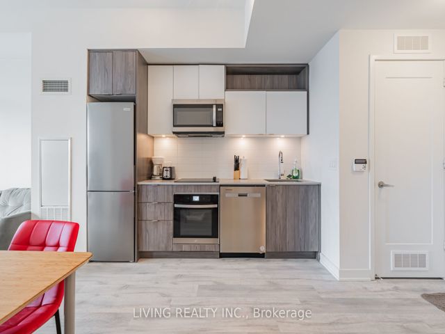 1562 - 121 Lower Sherbourne St