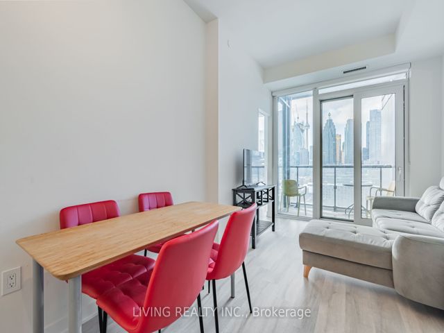 1562 - 121 Lower Sherbourne St
