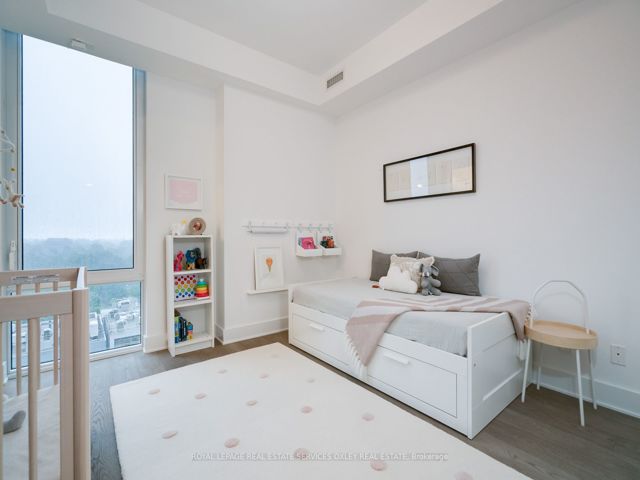 1002 - 128 Pears Ave